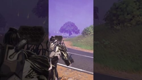 What Happens When Marvel's Venom Runs Through the Fortnite Locker? #shorts